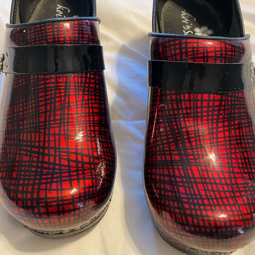 Clogs